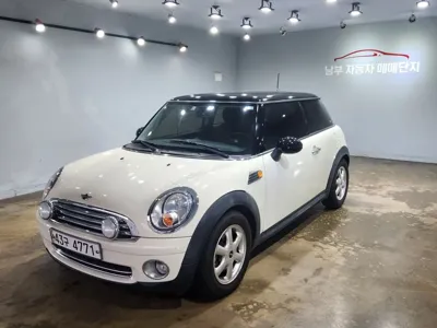MINI Cooper · 2010 год