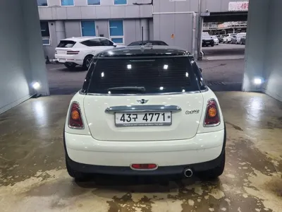 MINI Cooper 2010, 94686 км, за 2494.42 USD