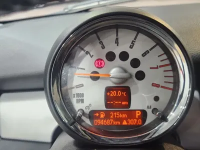 MINI Cooper 2010, 94686 км, за 2494.42 USD - фото 9