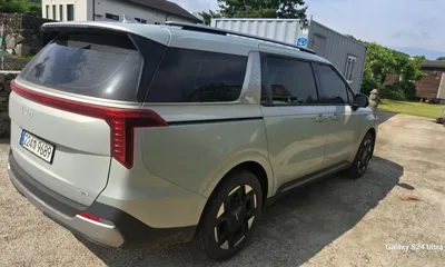 Kia Canival 2025, 27683 км, за 21714.59 USD