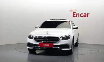 Mercedes-Benz E-Class 2023, 35335 км, за 32438.39 USD