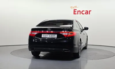 Hyundai Grandeur 2013, 135239 км, за 3610.35 USD