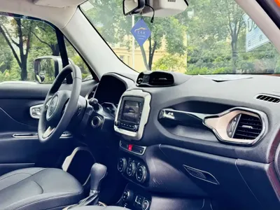Jeep Renegade 2017, 26000 км, за 6400.7 USD - фото 13