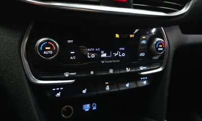 Hyundai Santafe 2019, 112096 км, за 9641.7 USD - фото 16