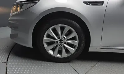 Kia K5 2016, 197966 км, за 3122.56 USD