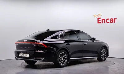 Hyundai Grandeur 2022, 74037 км, за 13418.84 USD