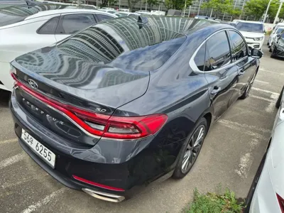 Hyundai Grandeur 2019, 100535 км, за 9780.75 USD
