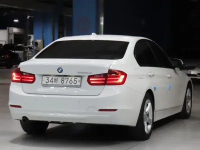 BMW 3-Series 2012, 208081 км, за 3275.57 USD