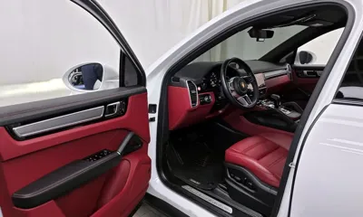 Porsche Cayenne 2023, 53648 км, за 64986.22 USD - фото 10