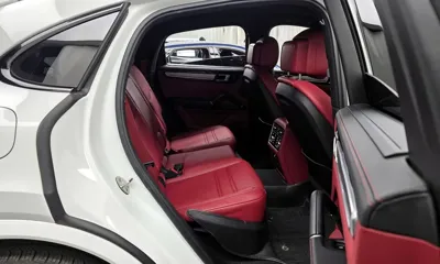 Porsche Cayenne 2023, 53648 км, за 64986.22 USD - фото 12