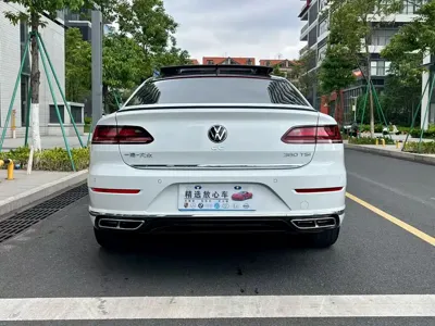 Volkswagen CC 2024, 50000 км, за 19975.21 USD