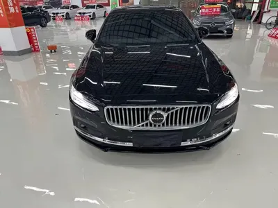 Volvo S90 2024, 30000 км, за 27298.44 USD