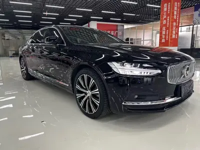 Volvo S90 2024, 30000 км, за 27298.44 USD