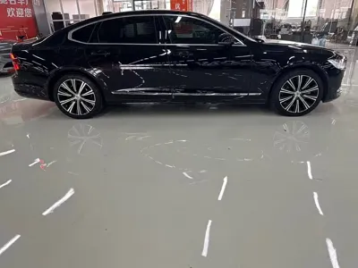 Volvo S90 2024, 30000 км, за 27298.44 USD