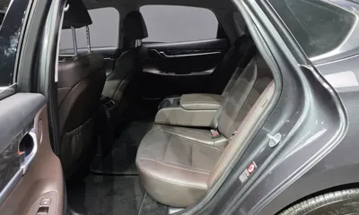 Hyundai Grandeur 2019, 81806 км, за 10863.92 USD - фото 12