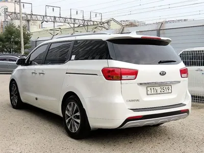Kia Canival 2016, 180448 км, за 4226.08 USD