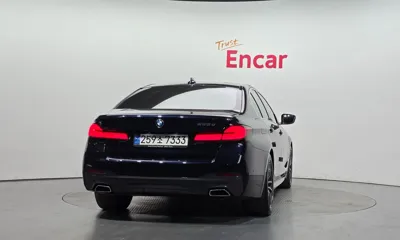 BMW 5-Series 2022, 49503 км, за 26782.2 USD