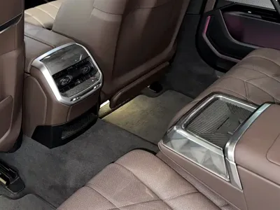 BMW 7 Series 2024, 3000 км, за 96643.21 USD - фото 22