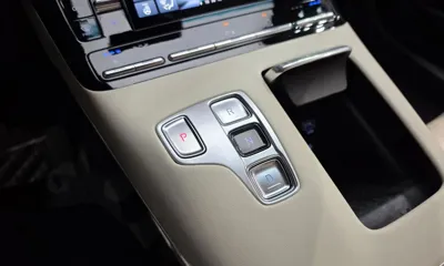 Hyundai Grandeur 2022, 81206 км, за 16859.94 USD - фото 9