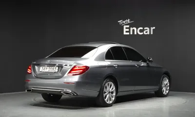 Mercedes-Benz E-Class 2018, 85262 км, за 15595.13 USD