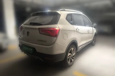 Baojun 560 2015, 102900 км, за 4159 USD