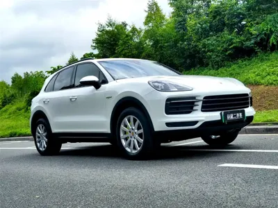 Porsche Cayenne Hybrid 2019, 70000 км, за 37638.91 USD
