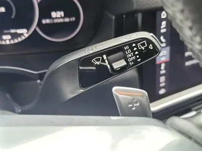 Porsche Cayenne Hybrid 2019, 70000 км, за 37638.91 USD - фото 29