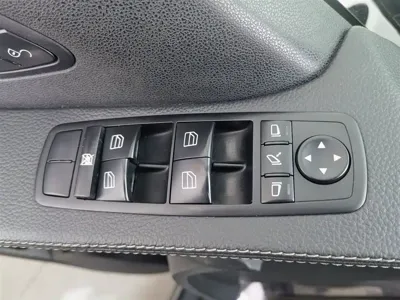 Mercedes-Benz R-Class 2018, 182200 км, за 11153.4 USD - фото 9
