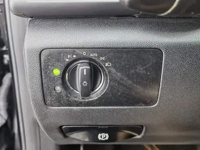 Mercedes-Benz R-Class 2018, 182200 км, за 11153.4 USD - фото 21