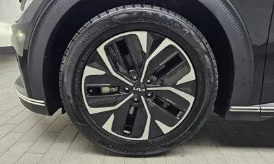 Kia EV6 2023, 29754 км, за 19364.58 USD