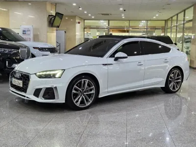 Audi A5 · 2021 год