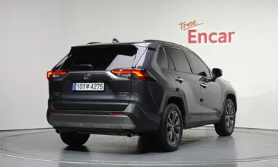 Toyota RAV4 2025, 31155 км, за 27315.92 USD