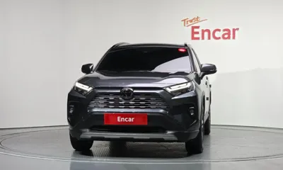 Toyota RAV4 2025, 31155 км, за 27315.92 USD