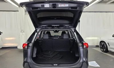 Toyota RAV4 2025, 31155 км, за 27315.92 USD - фото 20