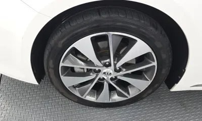Kia K5 2016, 144091 км, за 5880.41 USD
