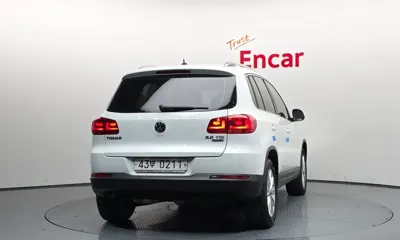 Volkswagen Tiguan 2016, 120144 км, за 5087.54 USD