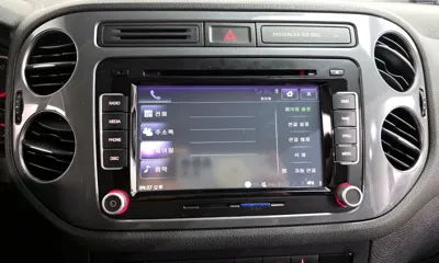Volkswagen Tiguan 2016, 120144 км, за 5087.54 USD - фото 18