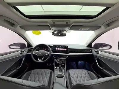 Volkswagen Sagitar 2022, 43000 км, за 16009.11 USD - фото 9