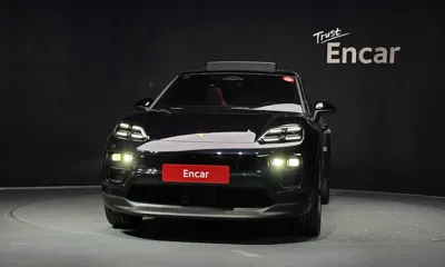 Porsche Macan 2025, 7371 км, за 70171.98 USD