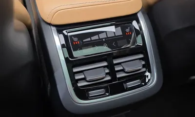 Volvo XC60 2019, 99676 км, за 18905.08 USD - фото 20