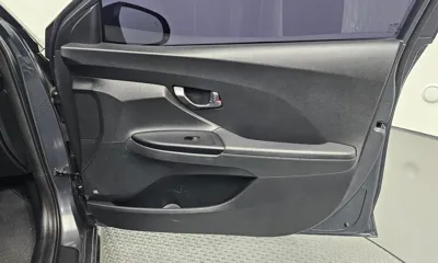 Hyundai Veloster 2018, 109361 км, за 7548.9 USD - фото 24