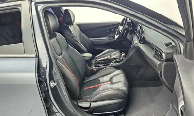 Hyundai Veloster 2018, 109361 км, за 7548.9 USD - фото 26
