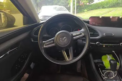 Mazda Mazda 3 Axela 2020, 88800 км, за 7772 USD - фото 9
