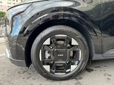 Kia Canival 2025, 16630 км, за 23069.82 USD