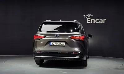 Toyota Sienna 2022, 114002 км, за 27817.6 USD