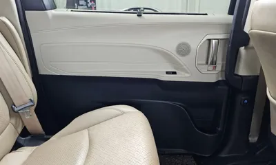 Toyota Sienna 2022, 114002 км, за 27817.6 USD - фото 25