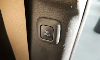Toyota Sienna 2022, 114002 км, за 27817.6 USD - фото 29