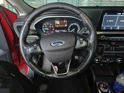Ford Focus 2019, 73300 км, за 5710.54 USD