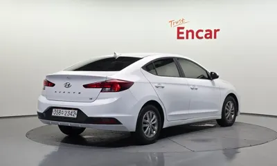 Hyundai Avante 2020, 72837 км, за 8458.68 USD