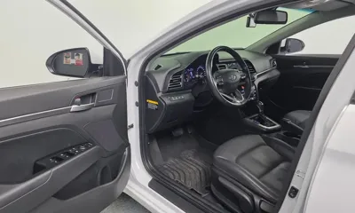 Hyundai Avante 2020, 72837 км, за 8458.68 USD - фото 10